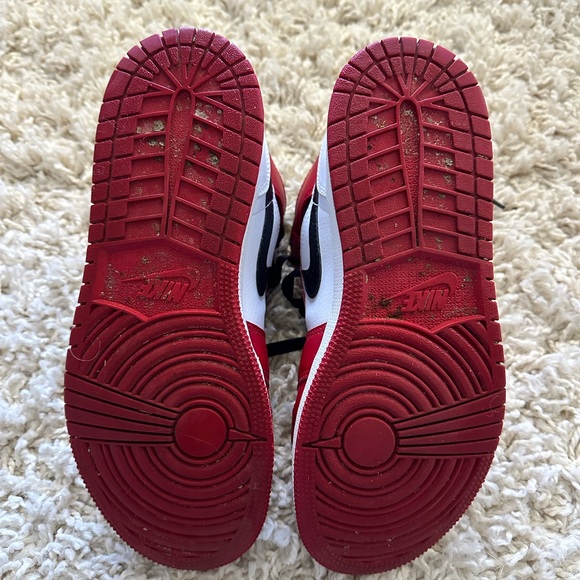 AIR JORDAN 1 MID GS “Chicago 2020” - Picture 5 of 6